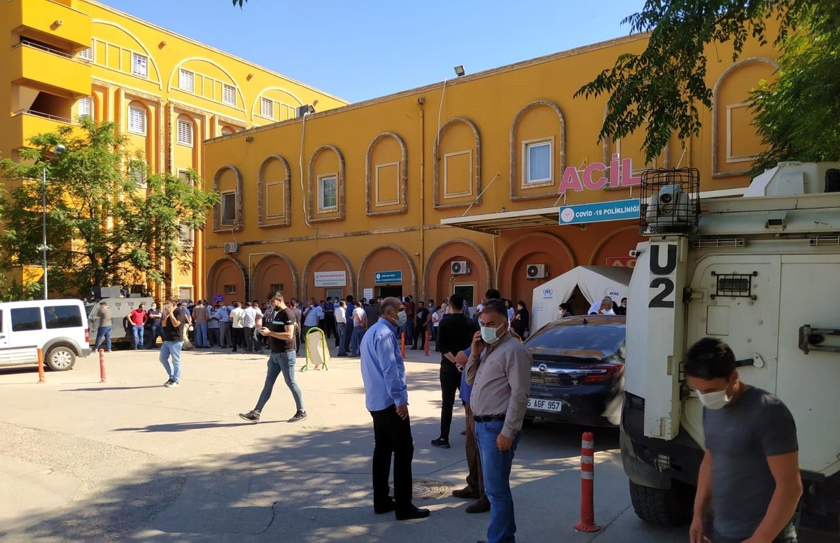 Mardin\'de arazi kavgası: 1\'i ağır 4 yaralı