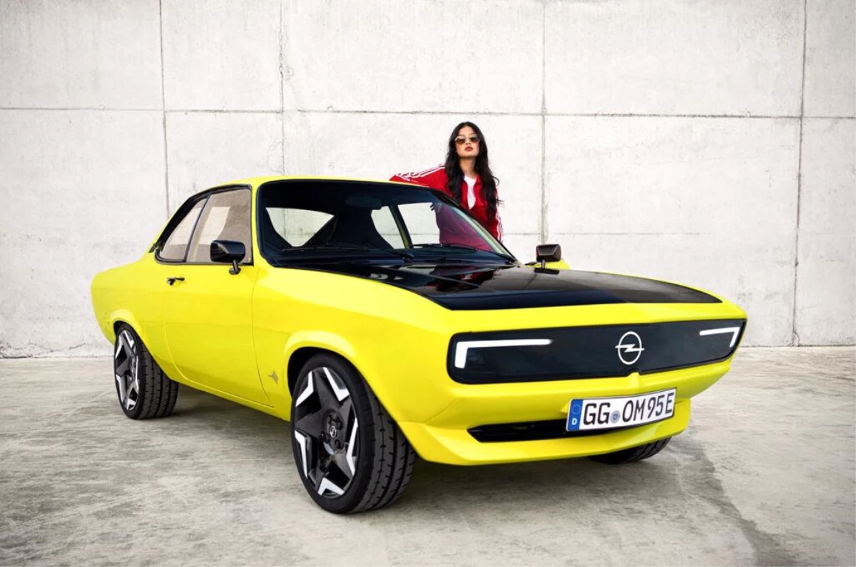 Opel\'in ilk ElektroMOD projesi Manta gün ışığına çıktı