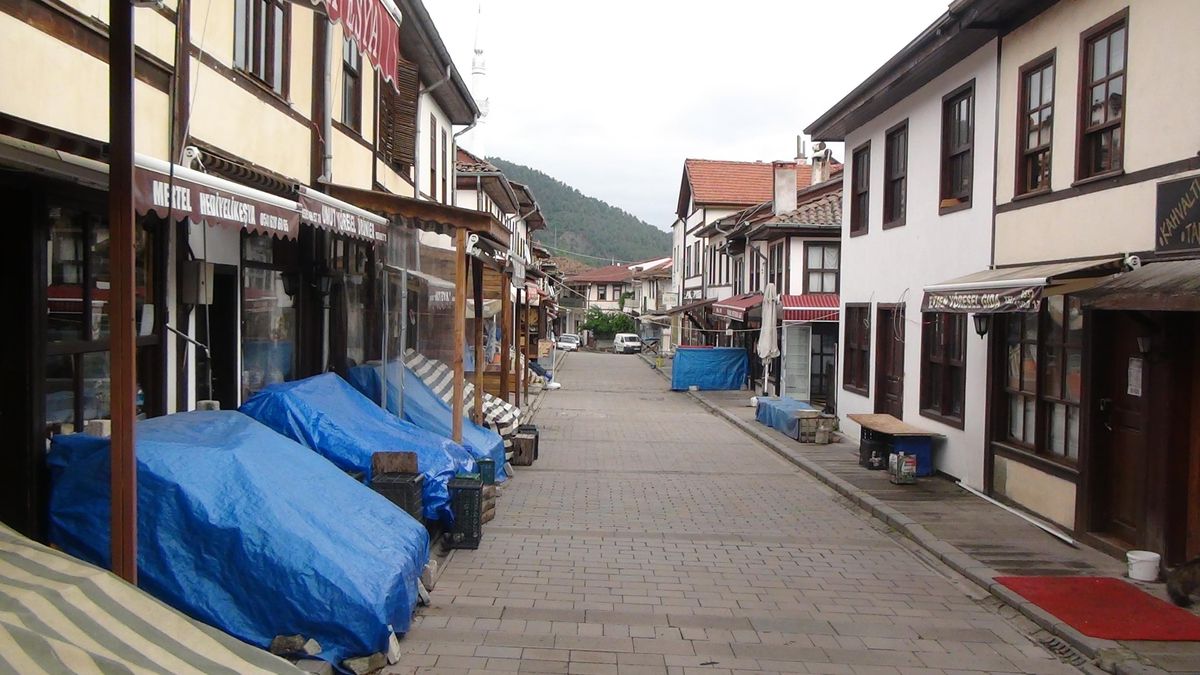 "Sakin Şehir Taraklı" halkı vakaların düşmesini umut ediyor