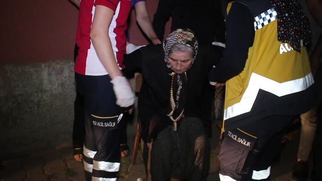 Annesini bıçaklayan kişi gözaltına alındı