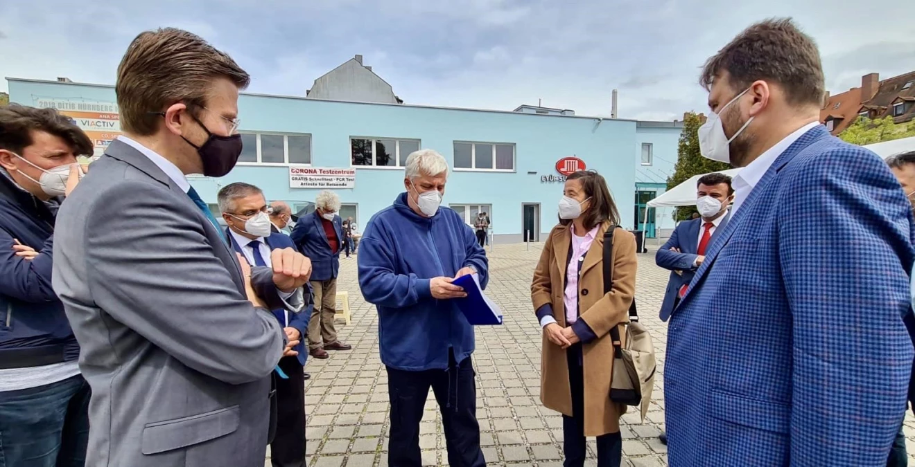 Almanya\'da camilerde Kovid-19\'da karşı aşı uygulaması yaygınlaşıyor