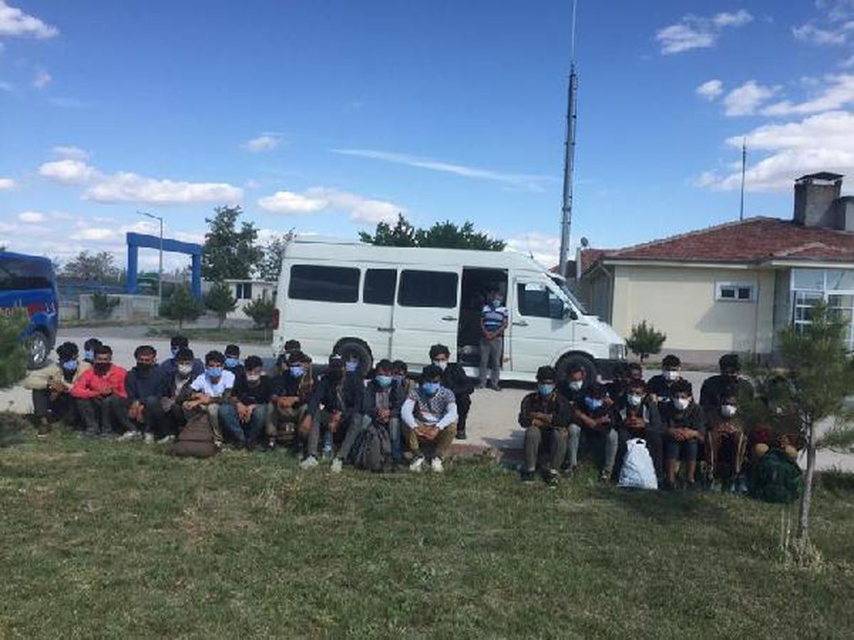 Ankara\'da 30 kaçak göçmen ile 1 organizatör yakalandı