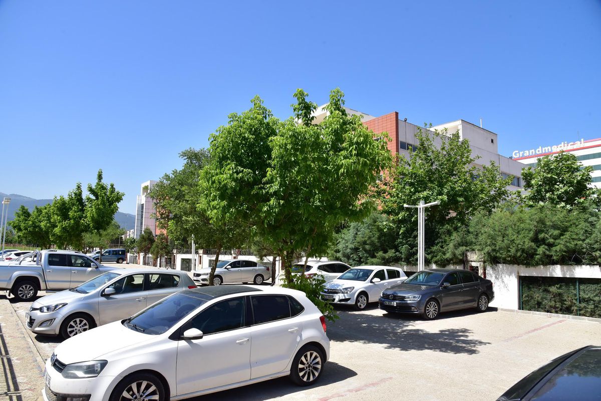 Atıl alan otopark olarak düzenlendi