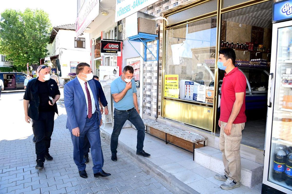 Başkan Gürkan, esnaf ve vatandaşları ziyaret etti