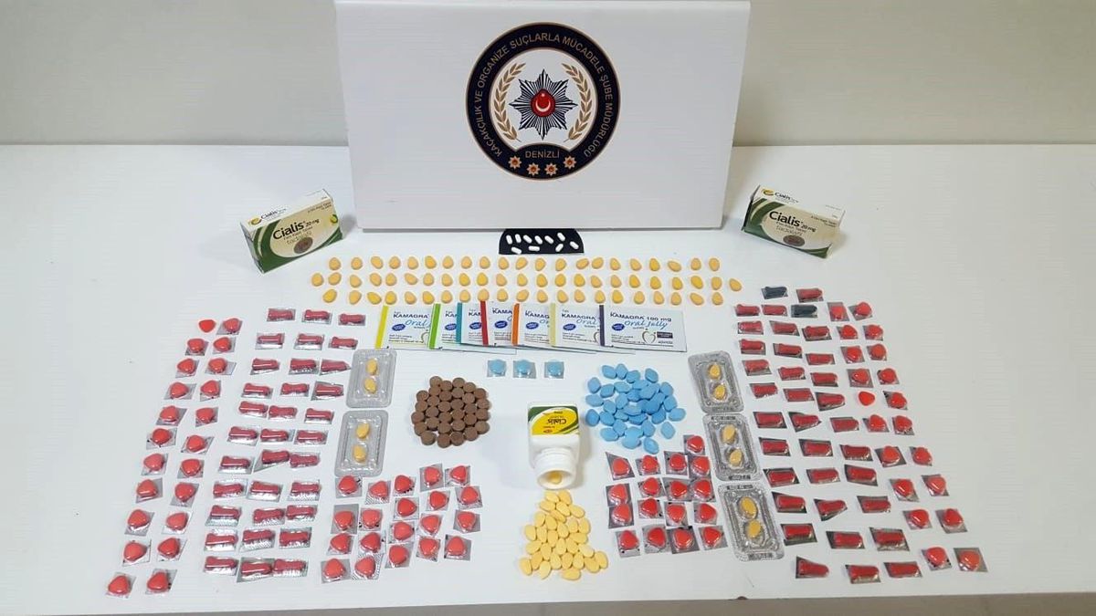 Binlerce kaçak ürün ele geçirildi