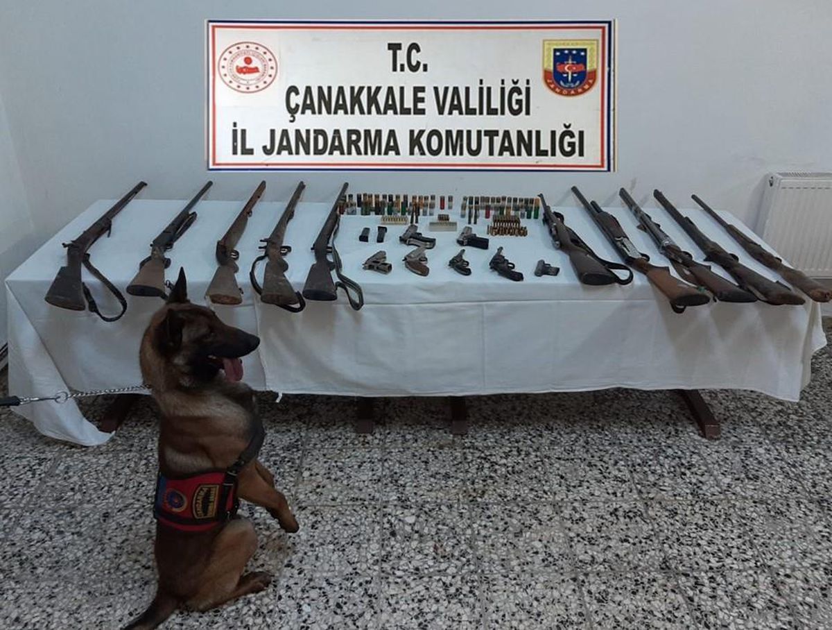 Çanakkale\'de yasa dışı silah ticareti yaptığı iddia edilen şüpheli yakalandı