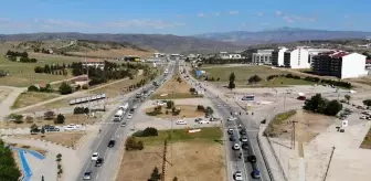 Hafta sonu kısıtlamasının ardından 43 ilin geçiş noktasında trafik yoğunluğu