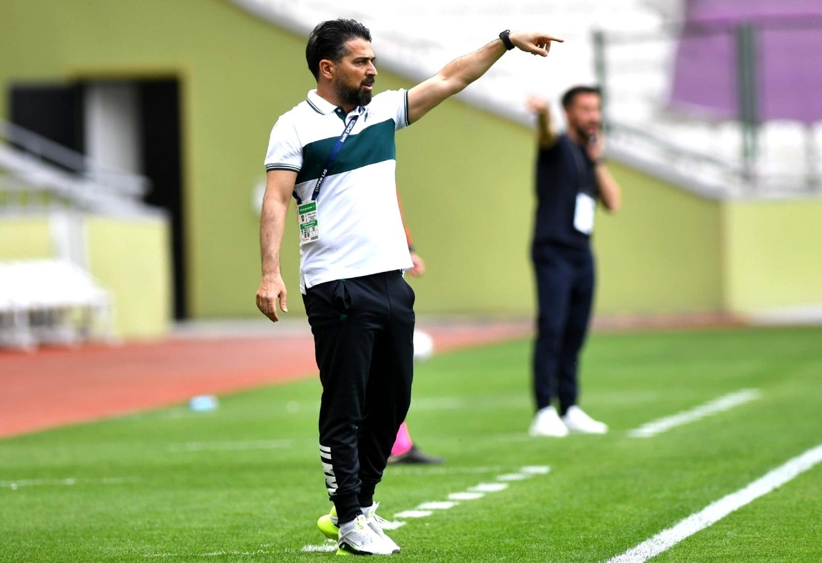 İlhan Palut: "Konyaspor gerektiği zaman hücumsal anlamda riskler alabilen takıma evrildi"