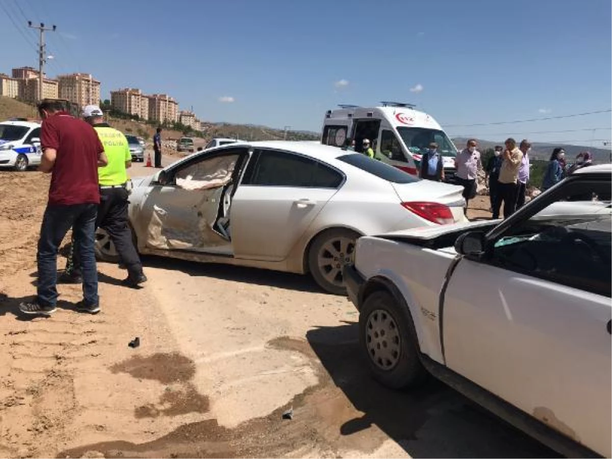 Son dakika haberleri: Kırıkkale\'de iki ayrı trafik kazası: 5 yaralı