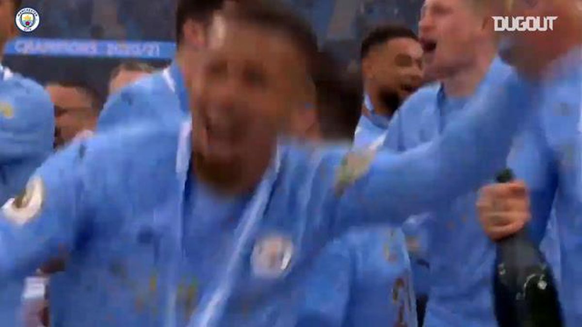 Manchester City\'nin Premier Lig Şampiyonluk Kutlamaları