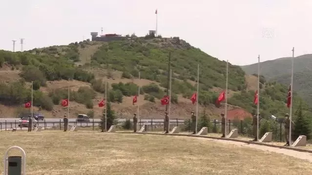 PKK'lı teröristlerce şehit edilen sivil ve silahsız 33 asker anıldı - Son Dakika