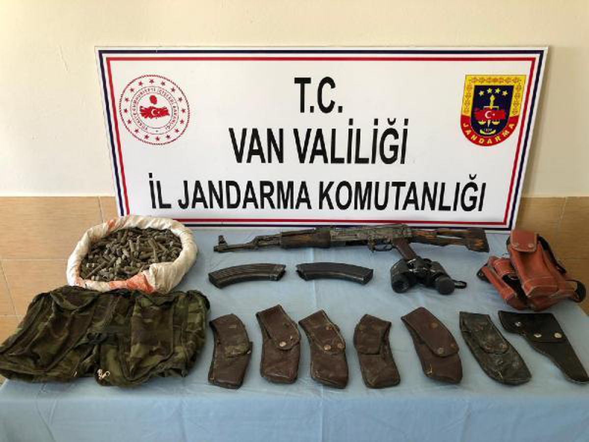 Son dakika haberi: PKK operasyonunda silah, mühimmat ve İncil ele geçirildi