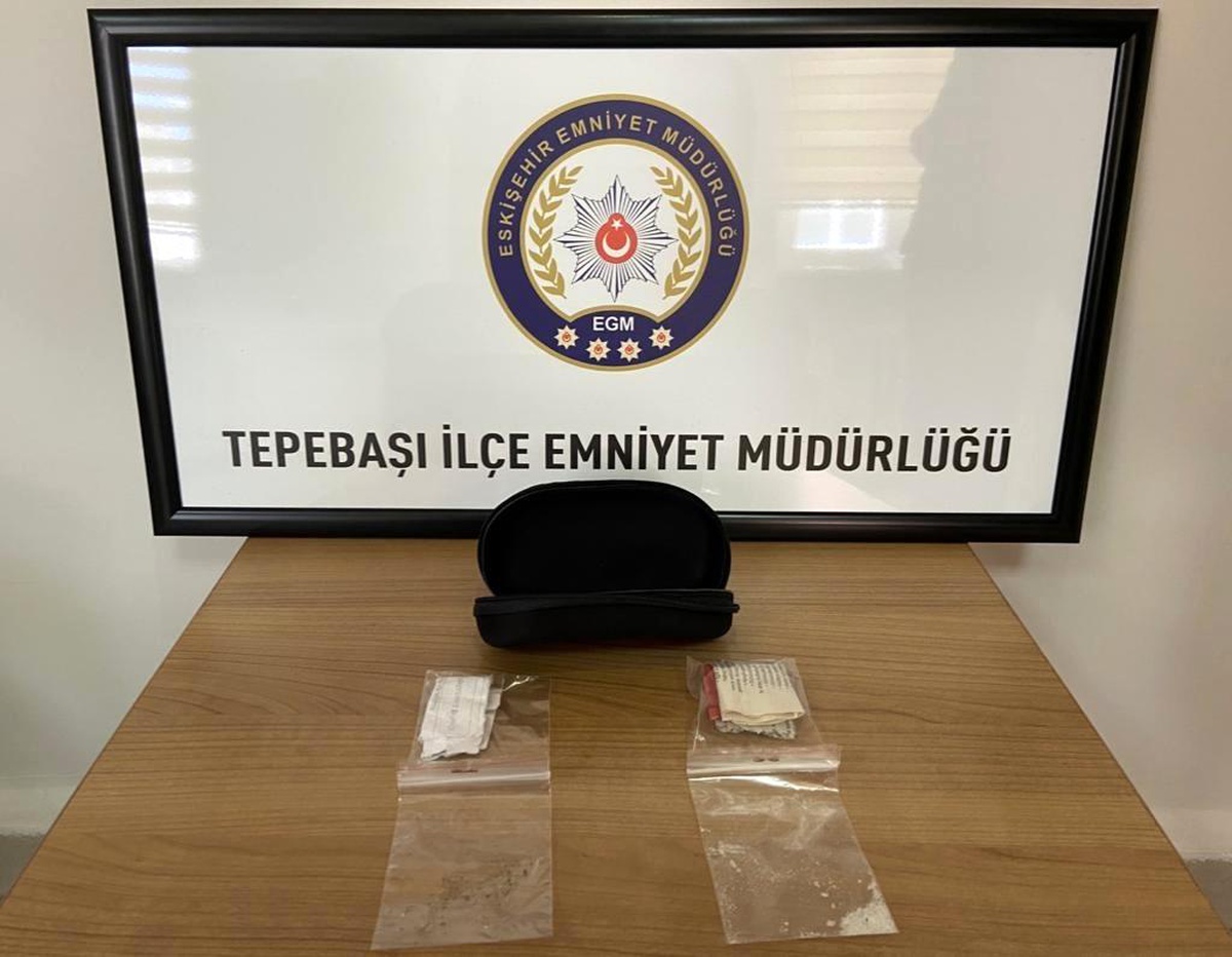 Son dakika haber... Polisten kaçan şahsın üzerinden uyuşturucu çıktı