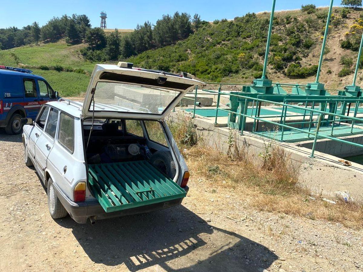 Rögar kapağı ve ızgara çalan hırsızlar yakalandı