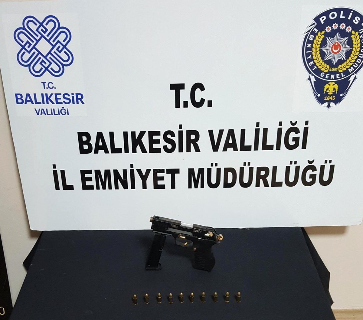 Balıkesir\'de polis 27 şahsı gözaltına aldı