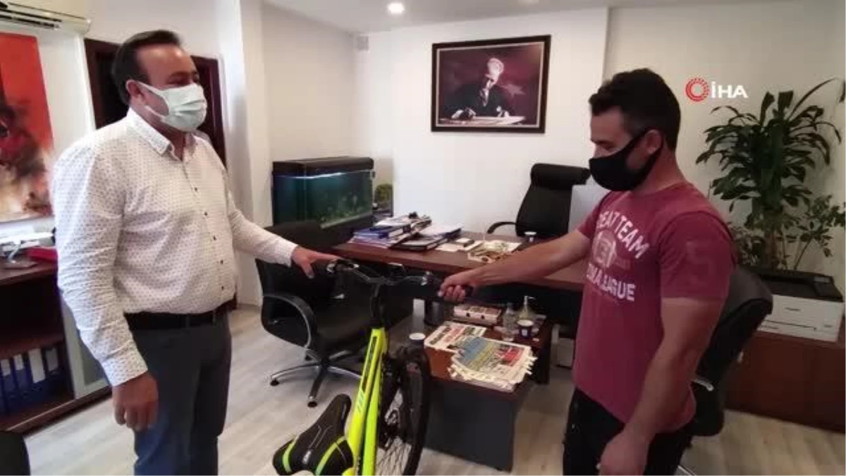 Başkan Günel\'den bisikleti çalınan vatandaşa anlamlı hediye
