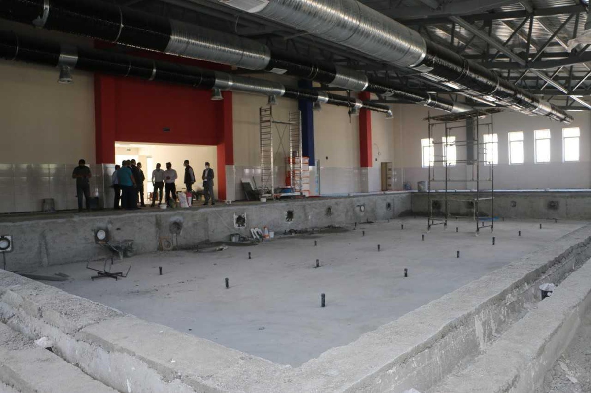 Erzurum\'da yarı olimpik yüzme havuzunun yapımında sona gelindi