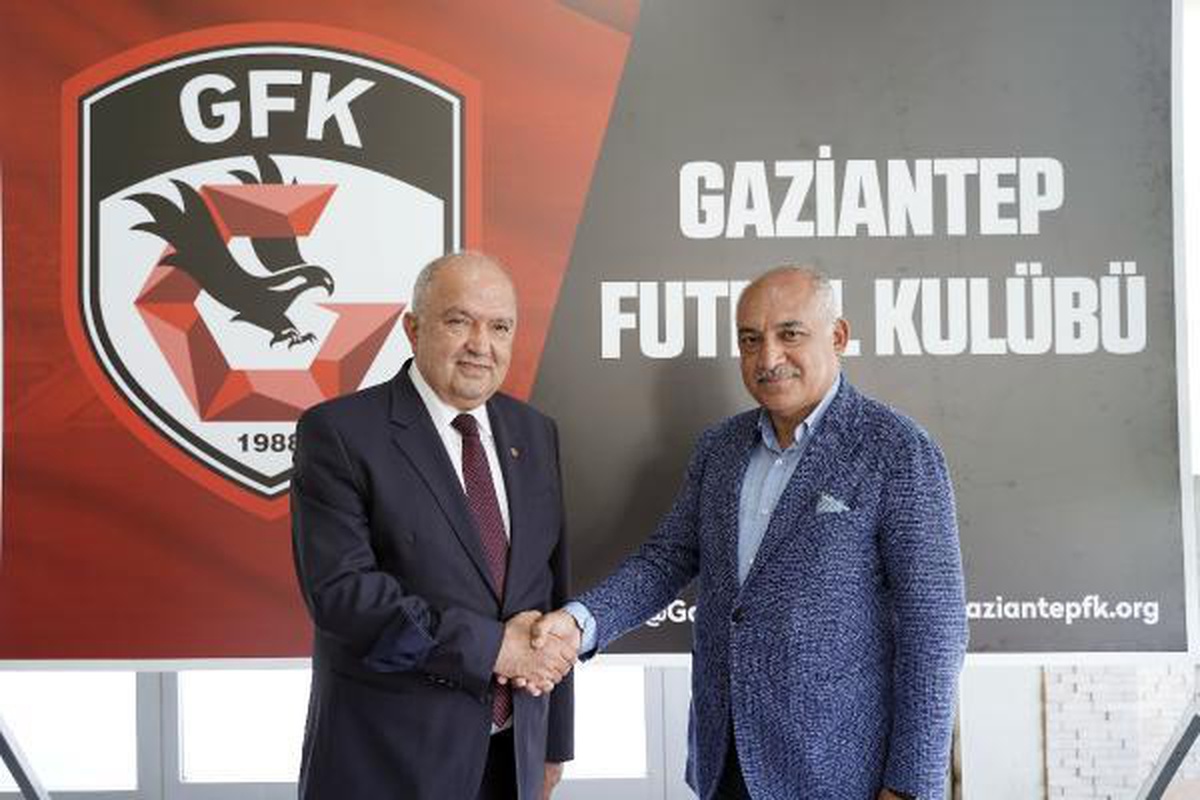 Gaziantep FK\'da Mehmet Büyükekşi, görevi Cevdet Akınal\'a devretti