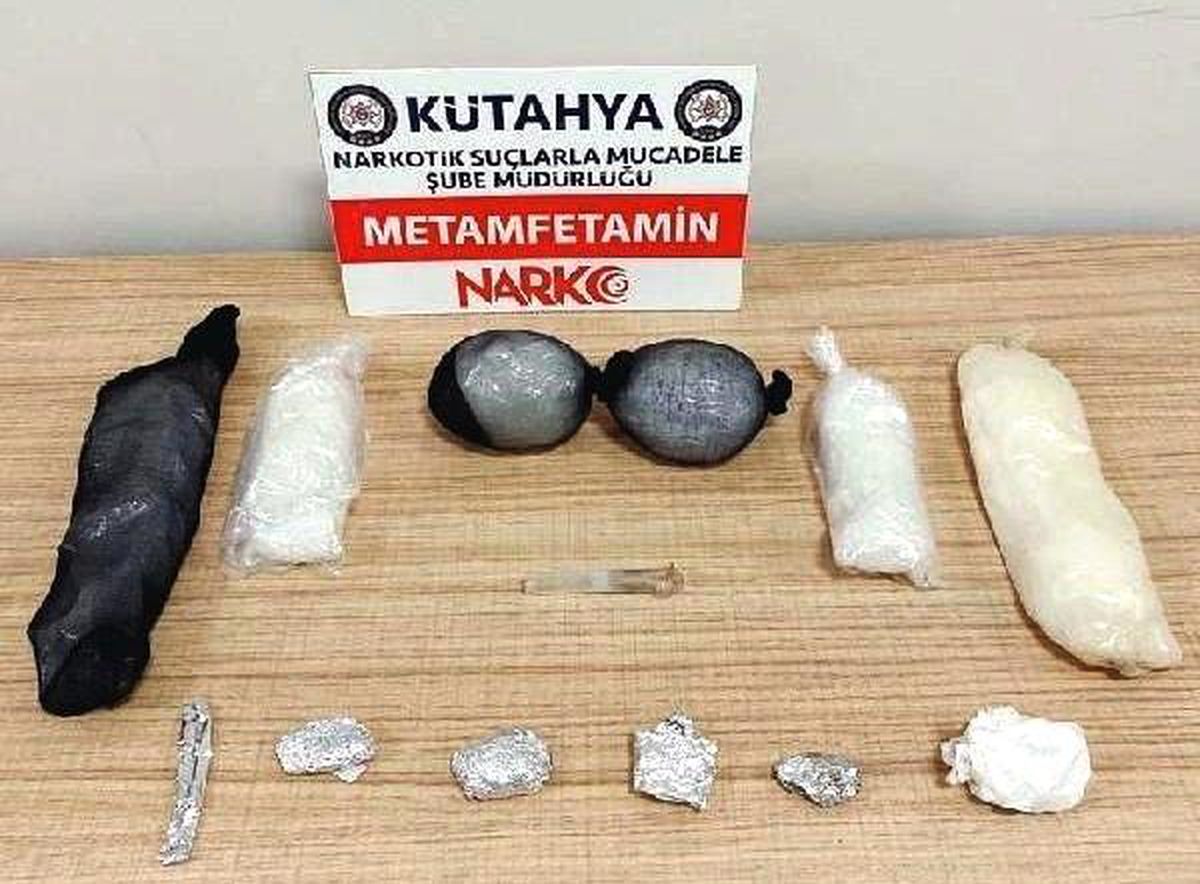Kütahya\'da 1 kilo uyuşturucu ele geçirildi: 2 gözaltı