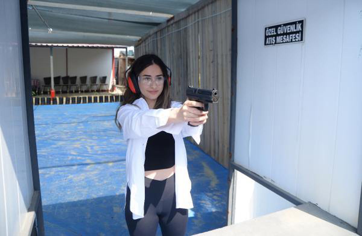 Pandemide evde kalanlar poligonlarda atış yaparak stres atıyor