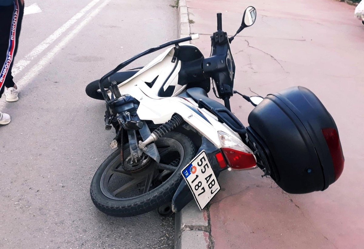 Samsun\'da otomobil ile motosiklet çarpıştı: 1 yaralı