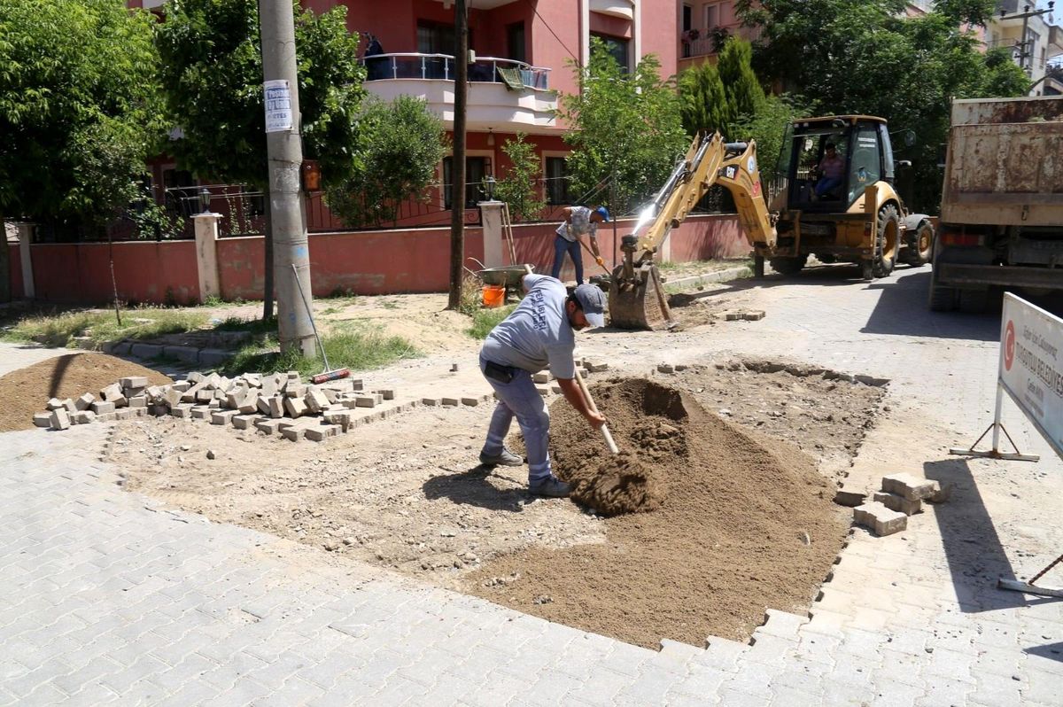 Turgutlu Belediyesi ilçenin modern görünümü için kolları sıvadı