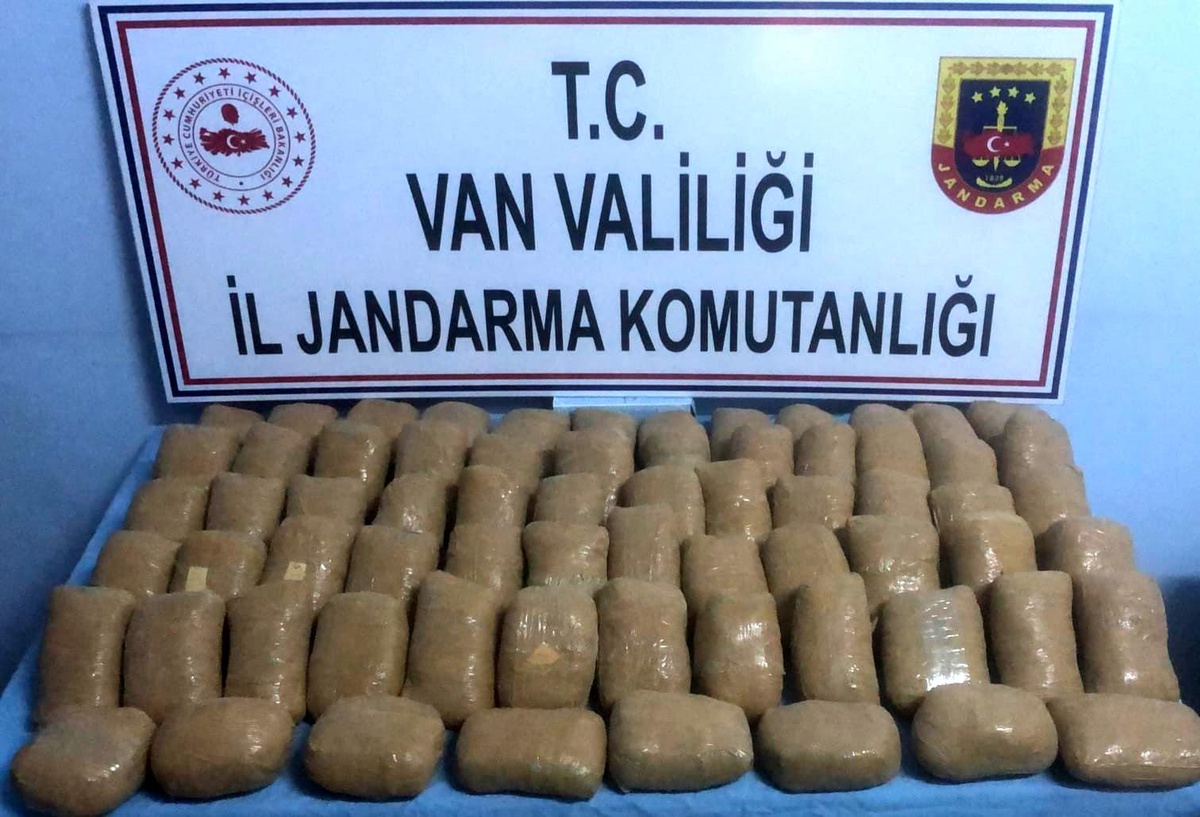 Uyuşturucu kaçakçılarının buluşma noktasına operasyon