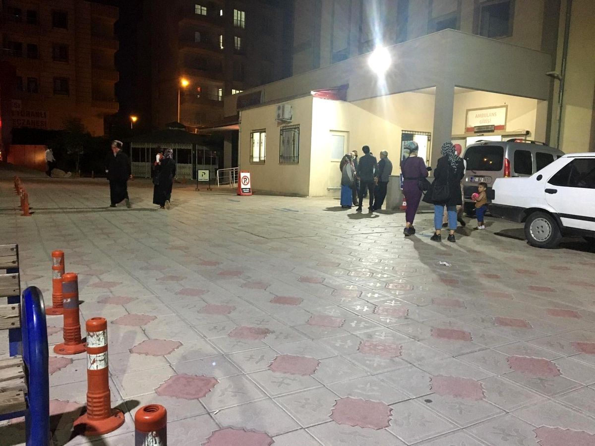 Adıyaman\'da minibüs otomobile çarptı: 5 yaralı