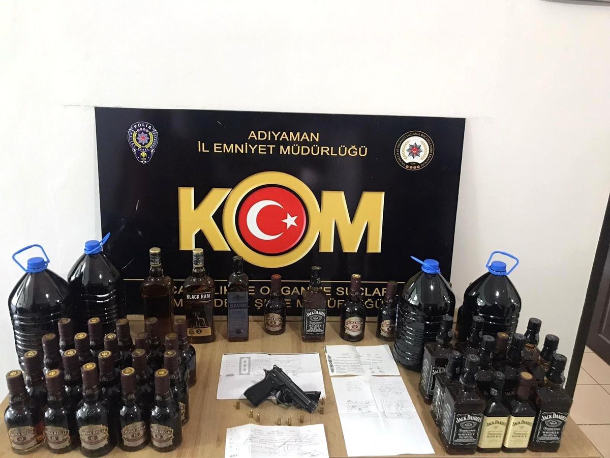 Adıyaman\'daki tefecilik operasyonunda sahte içki ele geçirildi