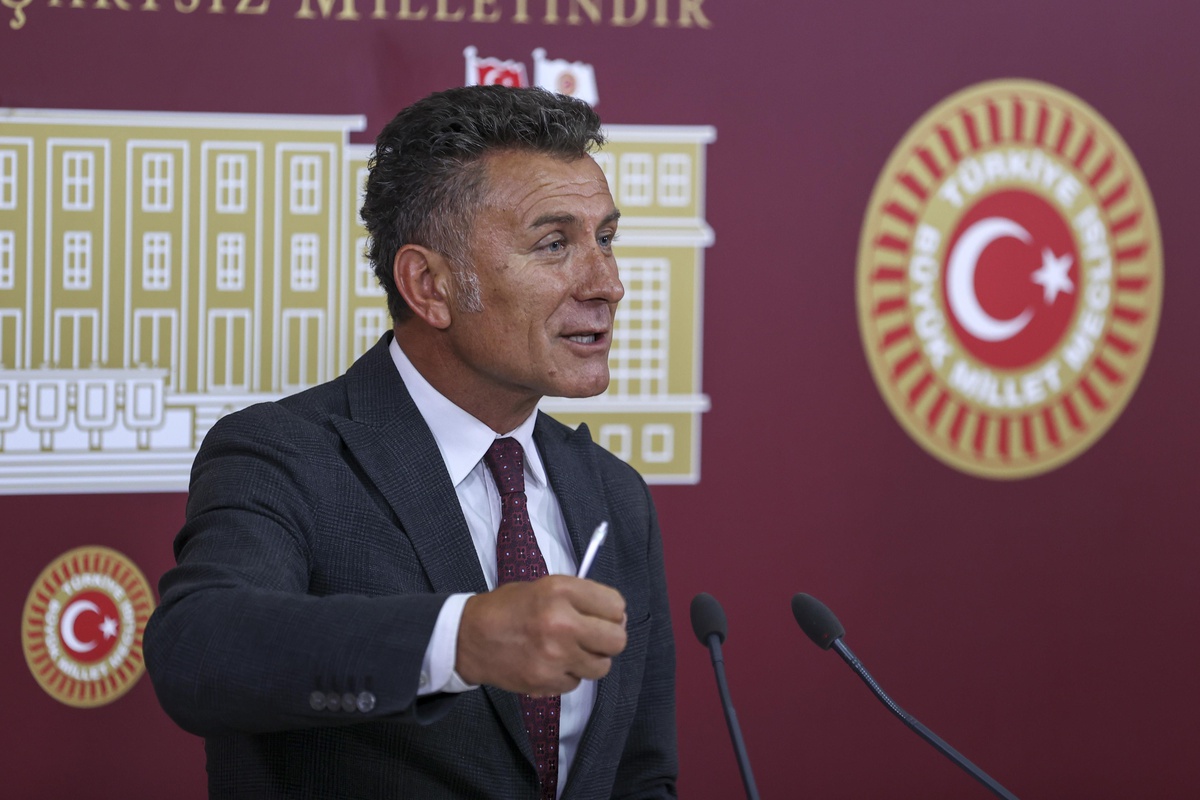 AK Parti\'li Kılıç, her türlü vesayete karşı durduklarını söyledi