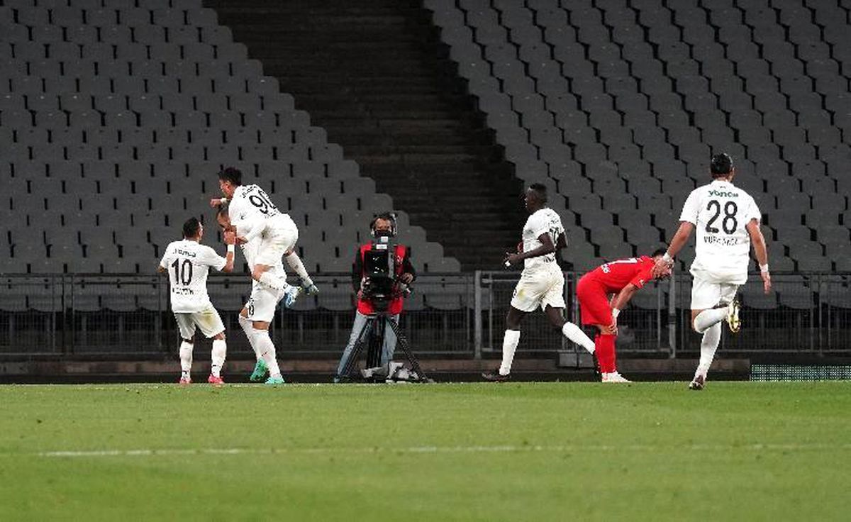 Altay, Süper Lig\'e İstanbul\'da veda etti, yine İstanbul\'da yükseldi