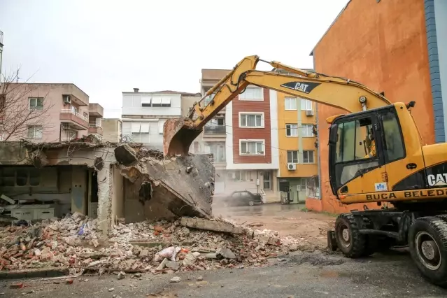 Buca'da metruk binalara müdahale