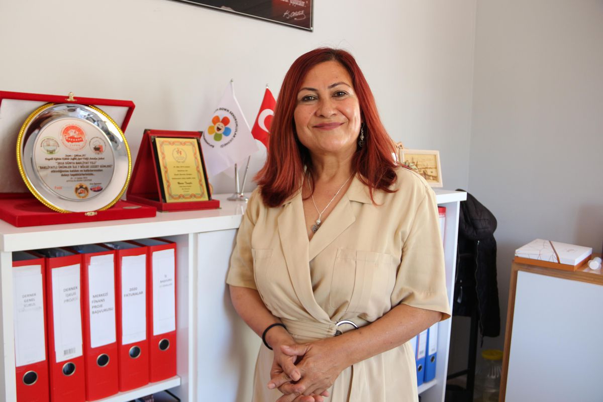 Engelli bireyler, Sevgi Atölyesi\'nde hediyelik baskı ürünlerle gelir elde edecek