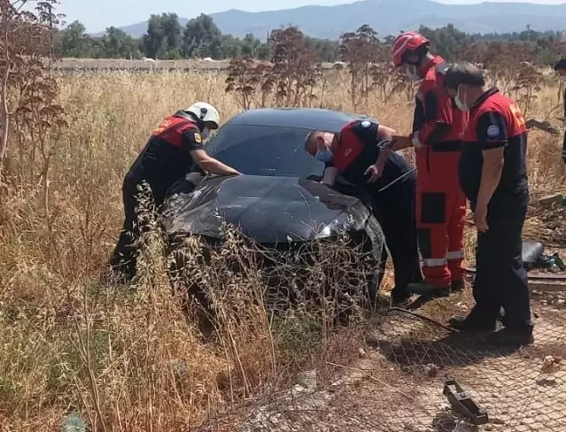 İki otomobil şarampole devrildi: 3 yaralı