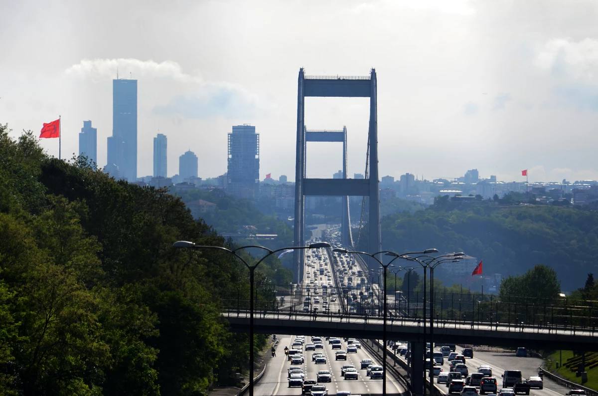 İstanbul\'da kısıtlama öncesinde trafik yoğunluğu arttı