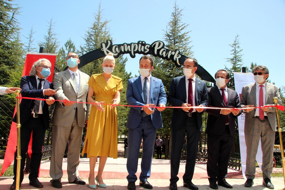 İstiklâl Marşı Anıt\'ı ve Kampüs Park törenle açıldı