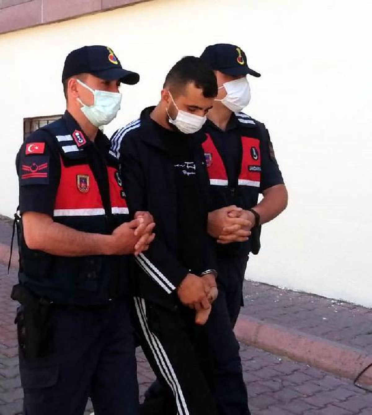 Kayseri\'de bağ evlerinden hırsızlık yapan şüpheli tutuklandı