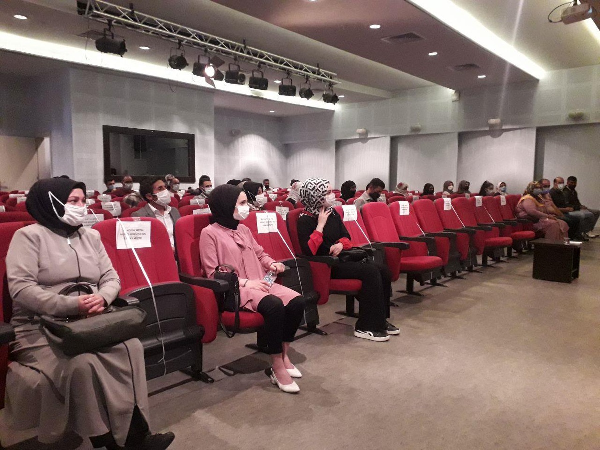 Muş\'ta güvenlik korucuları ve eşlerine yönelik seminer