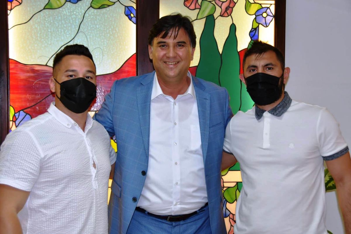 Şampiyon boksör Avcı\'dan Fethiye Belediye Başkanı Karaca\'ya ziyaret
