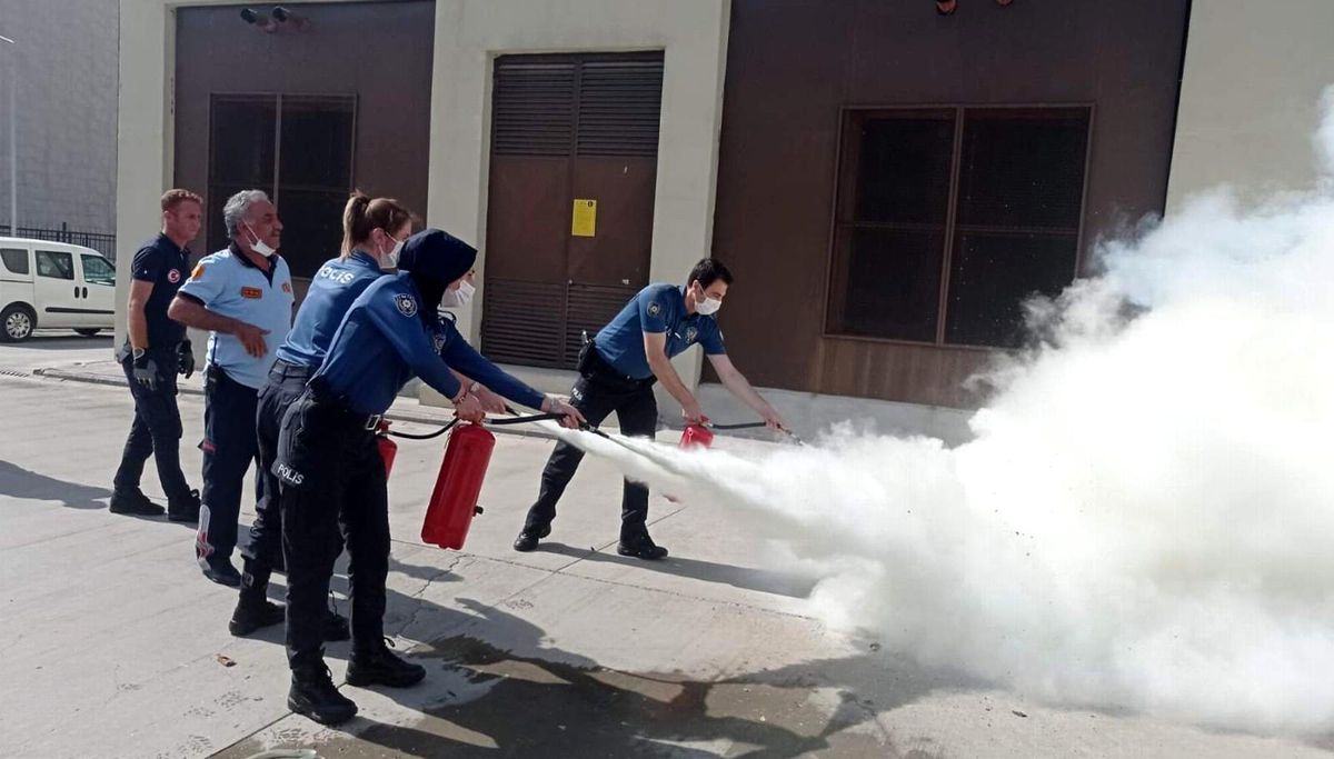 Siirt\'te emniyet personellerine yönelik yangın tatbikatı yapıldı