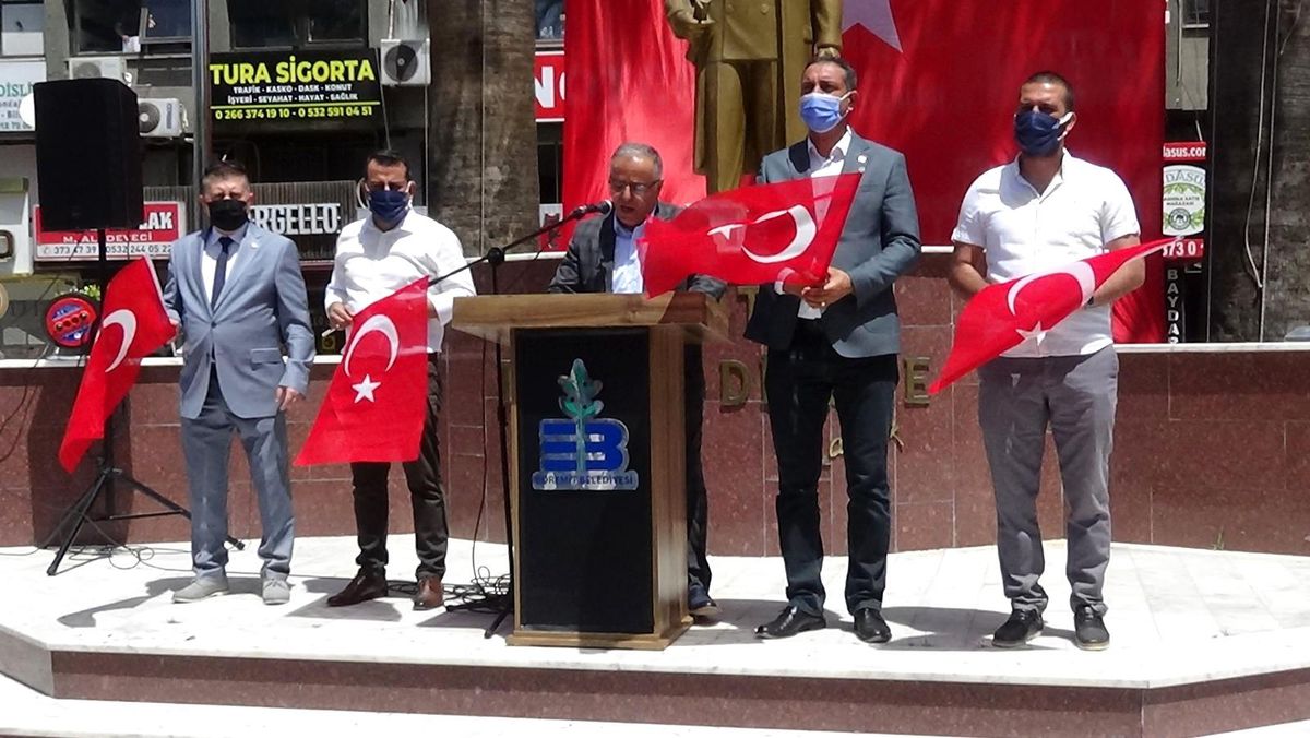 Siyasi partilerden Edremit\'te İsrail\'i Kınama ve Filistin\'e destek açıklaması