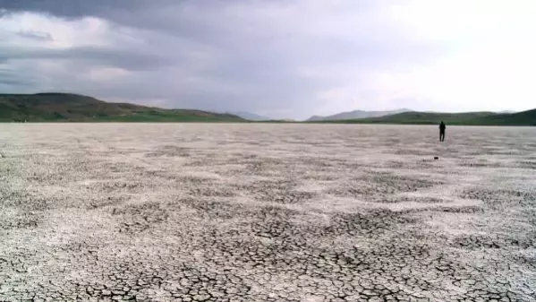 VAN'IN KUŞ CENNETİ AKGÖL, KURUDU