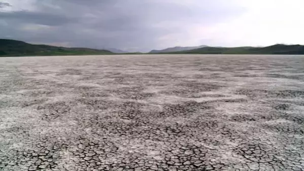 VAN'IN KUŞ CENNETİ AKGÖL, KURUDU