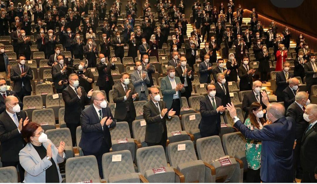 Başkan Büyükklıç, AK Parti Genişletilmiş İl Başkanları Toplantısı\'na katıldı