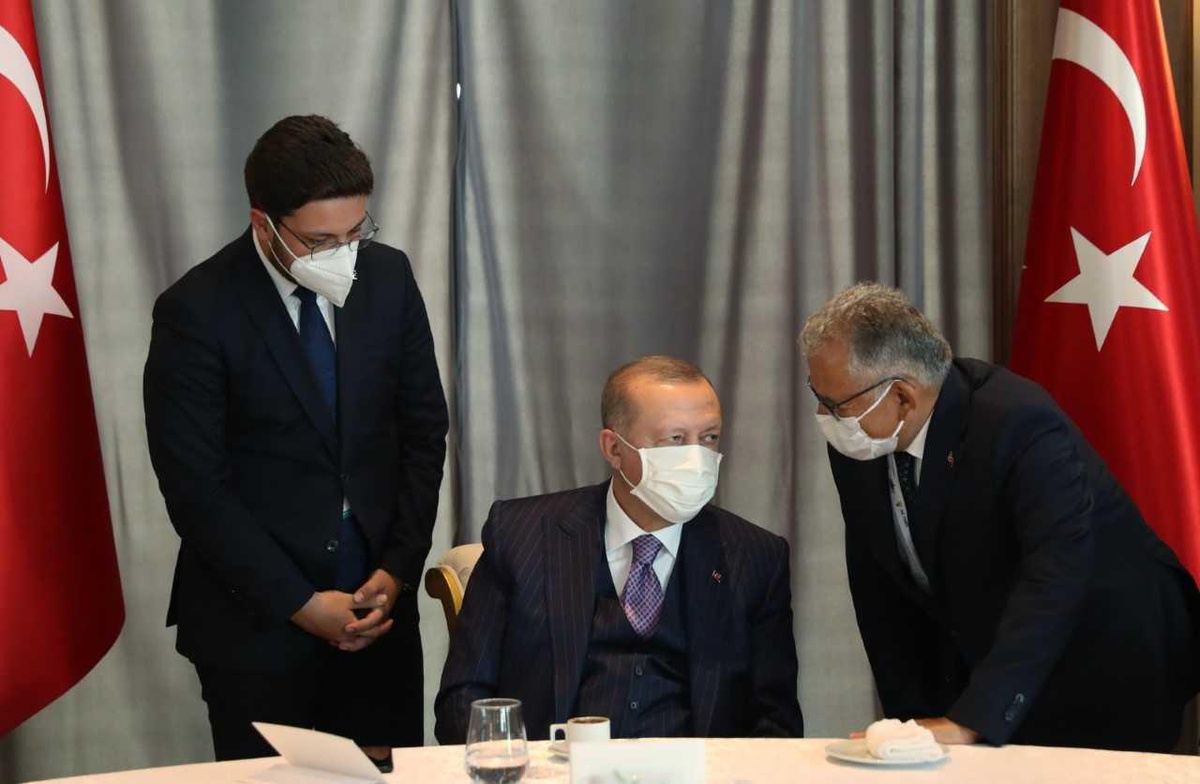 Büyükkılıç, Demokrasi ve Özgürlükler Adası\'nda Cumhurbaşkanı Erdoğan ile görüştü