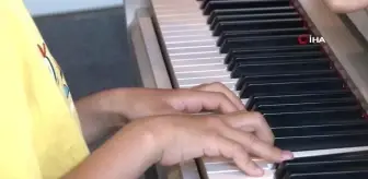 Çocuklar bu okulda küçük yaşta konservatuar eğitimi alıyor