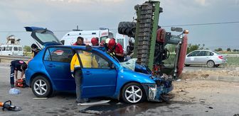 Denizli'de traktöre bağlı tarım aletine çarpan otomobildeki 4 kişi yaralandı