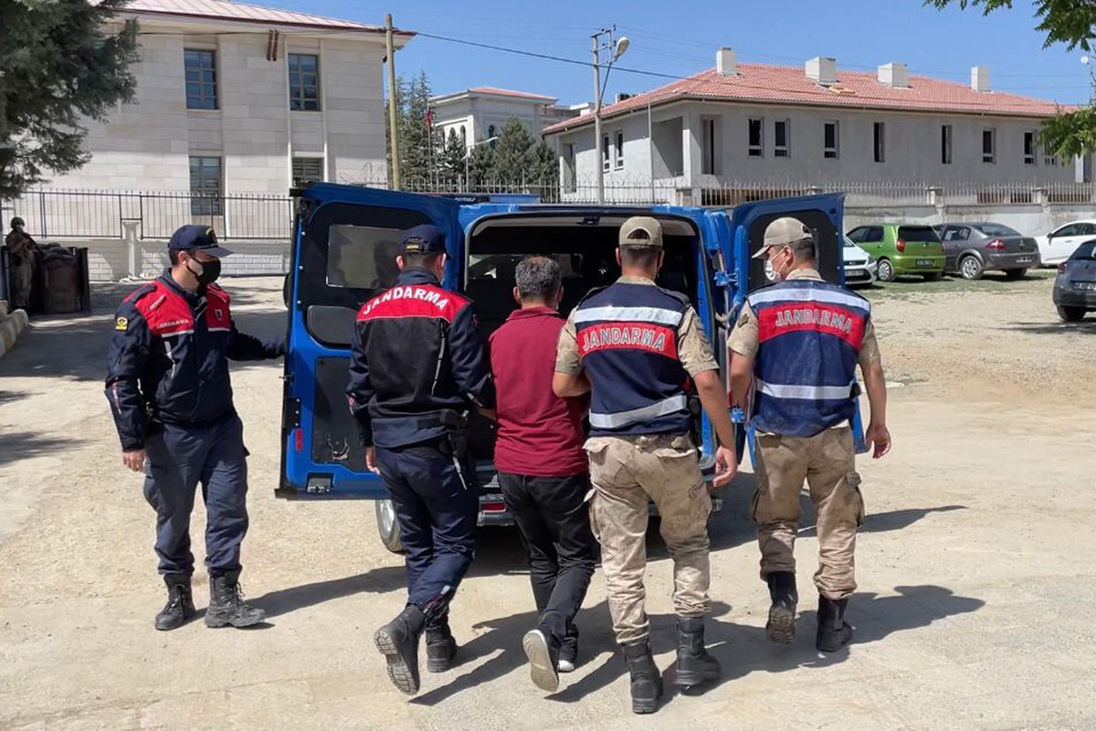 Elazığ\'da firari FETÖ hükümlüsü eski öğretmen yakalandı