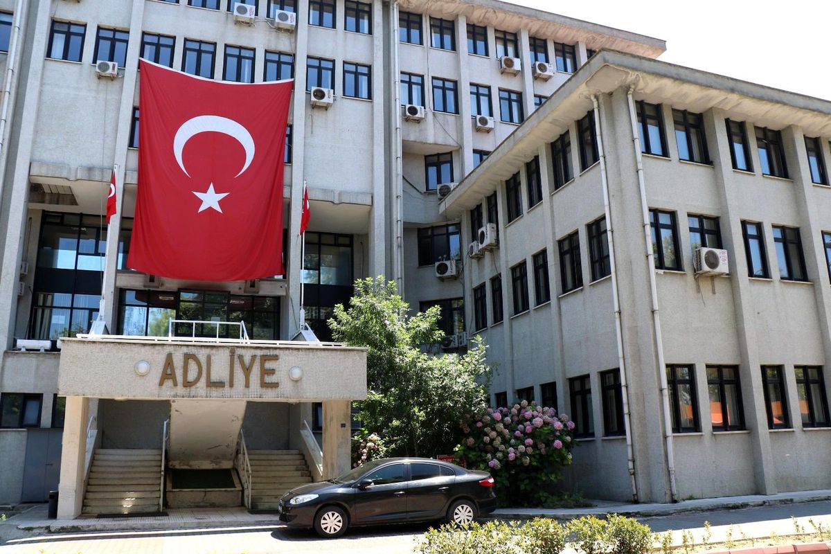 FETÖ\'de yeni yapılanma operasyonu: 13 şüphelinin sorgusu sürüyor