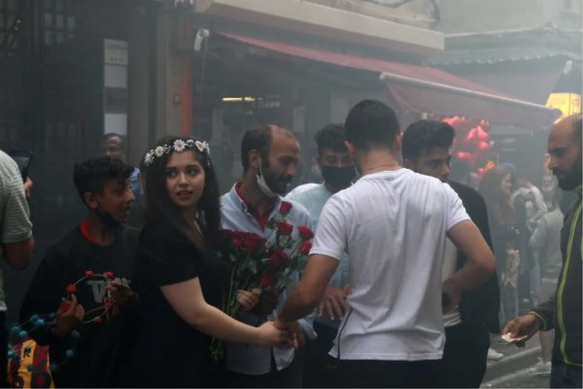 GALATA KULESİ\'NDEN DÜŞEN 20 YAŞINDAKİ KADIN HAYATINI KAYBETTİ